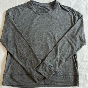 Patagonia long sleeve women’s shirt. Size XS gray